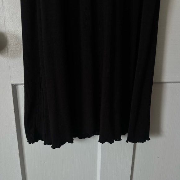 RVCA Black ribbed dress 🌺🖤 - Picture 5 of 5